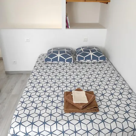 Duplex 24m2 Classé 2 étoiles à 2km D'aubenas Appartement *