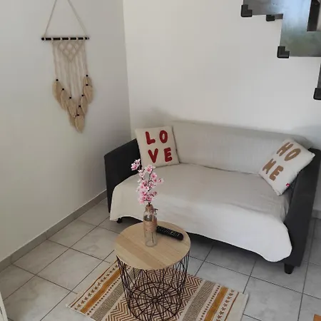 Duplex 24m2 Classé 2 étoiles à 2km D'aubenas *