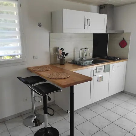 Duplex 24m2 Classé 2 étoiles à 2km D'aubenas Appartement