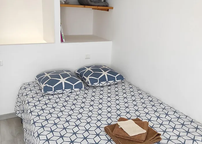 Duplex 24m2 Classe 2 Etoiles A 2km D'aubenas شقة